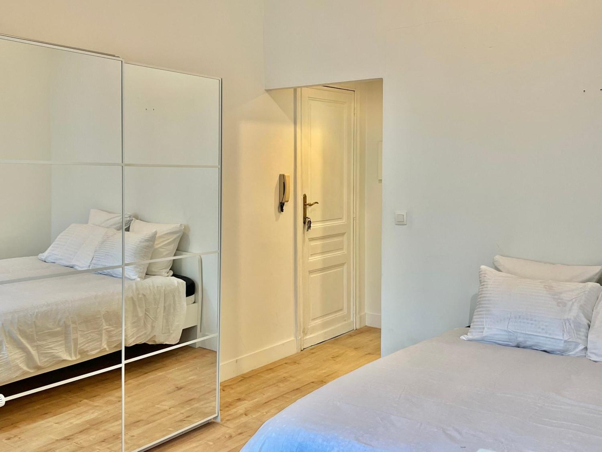 Апартаменты Brussels Hyper Centre Экстерьер фото